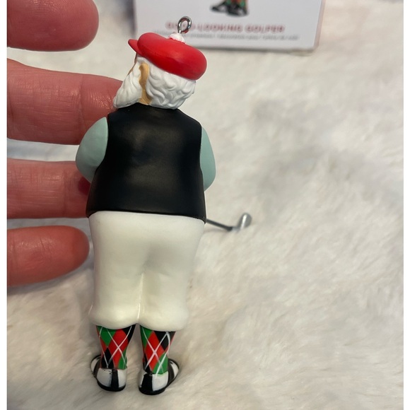 Hallmark Keepsake ornament 2019 Good-Looking Golfer Santa ornament - Picture 4 of 4